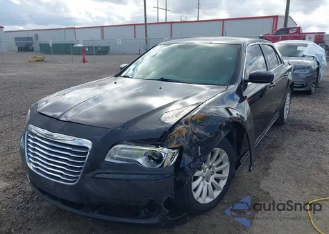 2013 Chrysler 300 Motown from USA, damaged, VIN 2C3CCAAG7DH632263